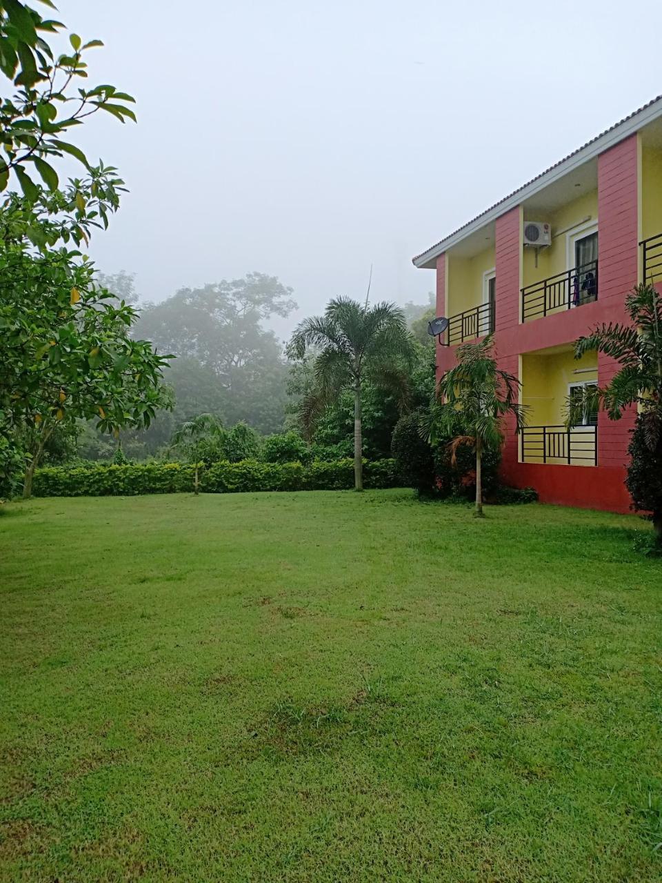 Greenfield Residence Prachinburi Buitenkant foto